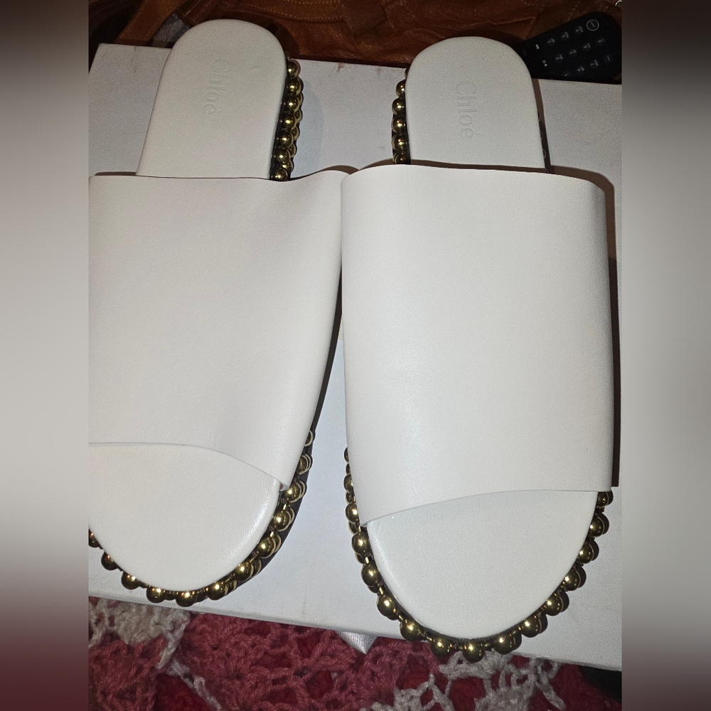 CHLOE WHITE STUDDED SLIDES